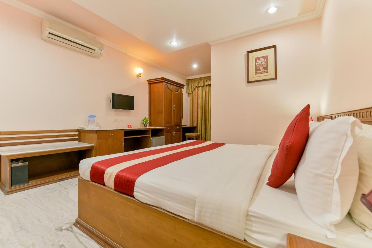 Capital O 15854 Grand Seasons Hotell Kochi Eksteriør bilde