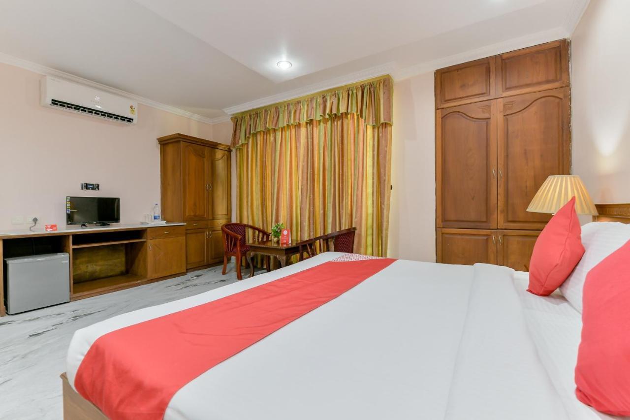 Capital O 15854 Grand Seasons Hotell Kochi Eksteriør bilde